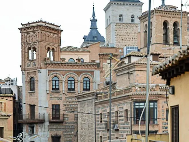 アパート アパルタメントス ツリスティコス